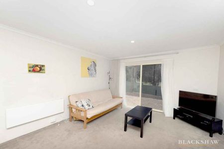 Self Contained Unit in Fadden - Photo 2