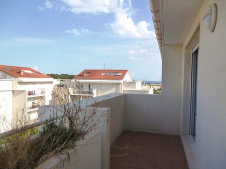 Location Appartement 2 pièces 35m² LA CIOTAT 13600 - Photo 4