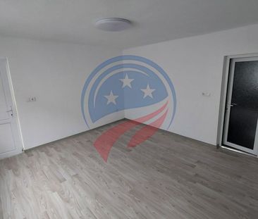 Casa cu 3 camere in zona Centrala - Fotografie 3