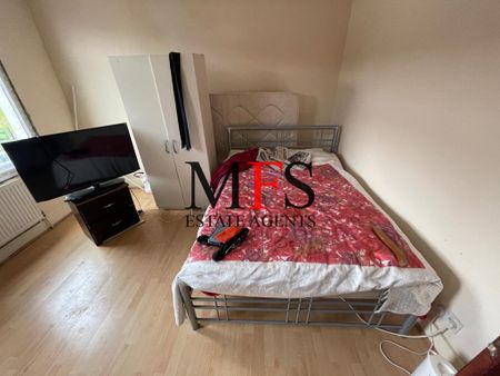 4 bedroom house to rent - Photo 4