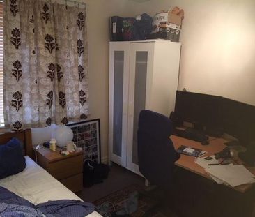 6 bedroom terraced house to rent - Photo 5