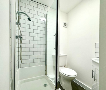 5 Bedroom - Photo 5 | Rentumo