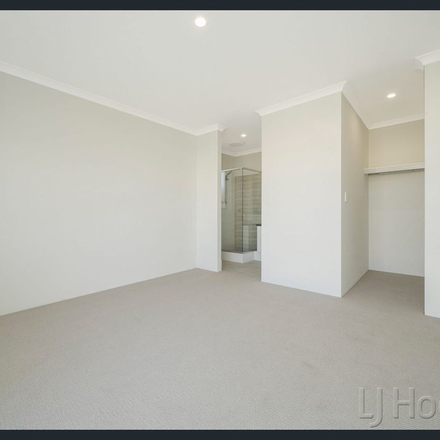 Near new seaside home - Photo 1