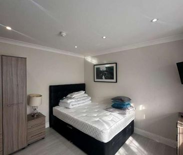 New North Road Ilford, IG6 - Photo 1