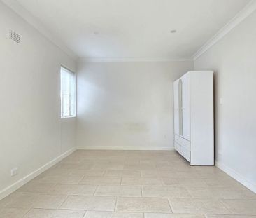 5-BEDROOM BRICK HOUSE FOR RENT - Photo 3