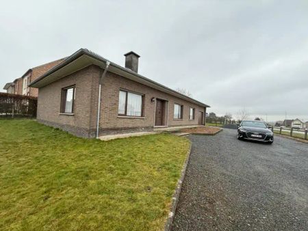 Vernieuwde instapklare bungalow met tuin en garage - Foto 3