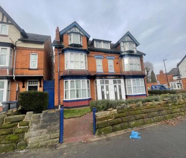 1 bedroom in a house share to rent - Photo 2
