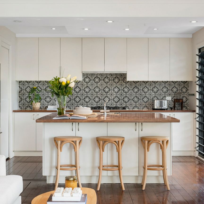 Furnished family home with views across Pittwater - Photo 1