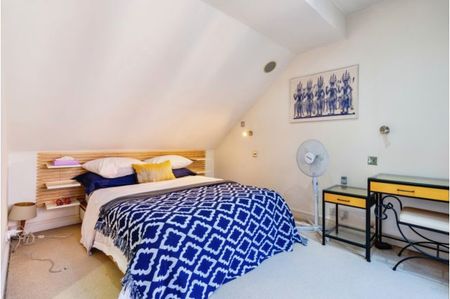 4 bedroom terraced house - Photo 4