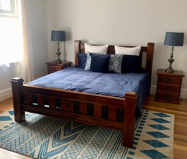 Fully furnished character home in prime location - Photo 5