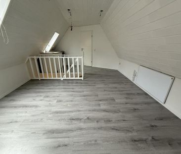 Teilmöblierte, renovierte 3-Zimmer-Wohnung - zentrale Altstadtlage ... - Foto 1