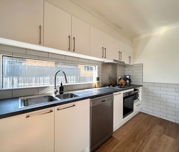 Spacious Family Home in the Heart of Bell Post Hill - Photo 3