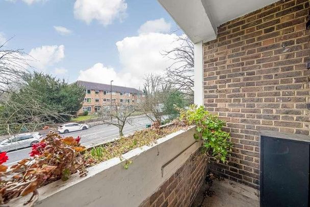 Westwood Hill, London, SE26 - Photo 1