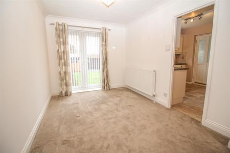 3 Bedroom House - Semi-Detached - Photo 4