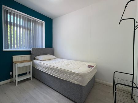 Colham Avenue, West Drayton, UB7 8EU - Photo 5