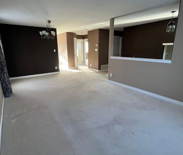 For Lease - 6 White Crescent Unit# Bsm, Barrie, Ontario - Photo 1