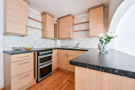 Waverley Court, Gu, Woking, GU22 - Photo 5