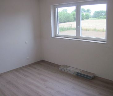 Eigentijdse nieuwbouwwoning - Photo 1