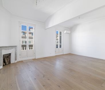 Location Appartement 2 pièces 61m² NICE 06000 - Photo 4