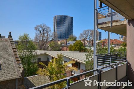 “ALAMEDA -ULTIMATE RESIDENCE” - Photo 3