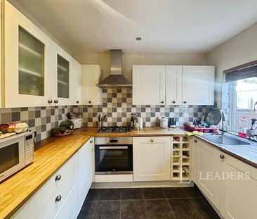 2 bedroom mid-terrace to rent Henry Street, Kenilworth, CV8 - Photo 1