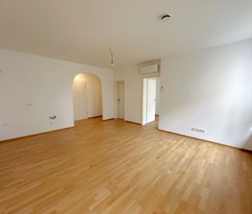 Erstklassig sanierte Altbauwohnung mit Klimaanlage und Balkon! - Foto 3