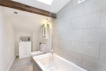 2 bedroom semi-detached house to rent - Photo 4