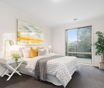 Beautifully Maintained 3-Bedroom Home in Prime Pakenham Location! - Photo 6