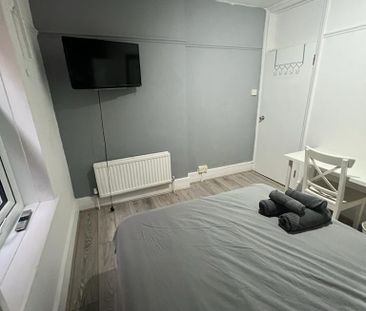 House share to rent - Photo 1