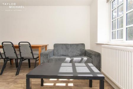 5 bedroom flat to rent - Photo 3