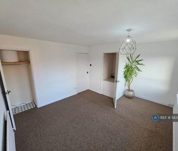 2 bedroom end of terrace house to rent - Photo 6