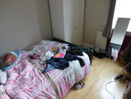 4 bedroom terraced house to rent - Photo 3