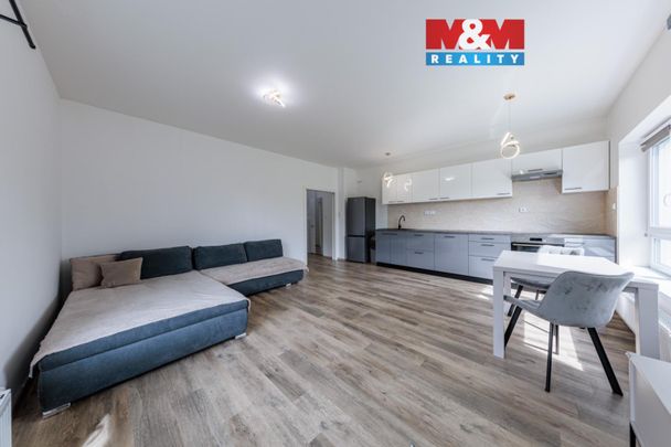 Pronájem bytu 3+kk 67 m², Dubová 470, Karlovy Vary - Photo 1