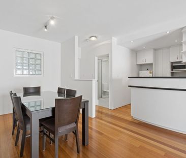 Stylish CBD Apartment in the Heart of Perth - Photo 1