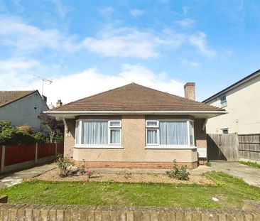 3 bedroom detached bungalow to rent - Photo 2