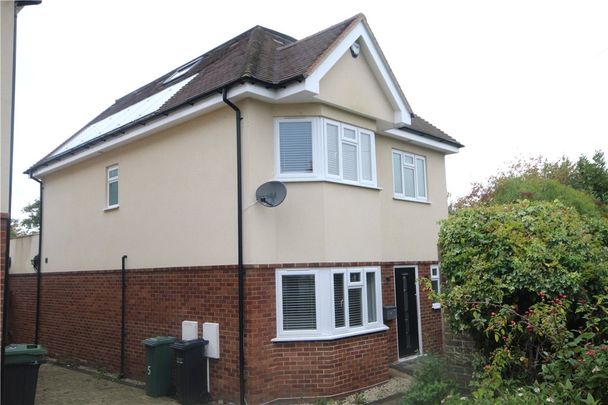 Colman Close, Epsom - Photo 1