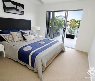 1 bed + study - Perfect for UQ! - Photo 1