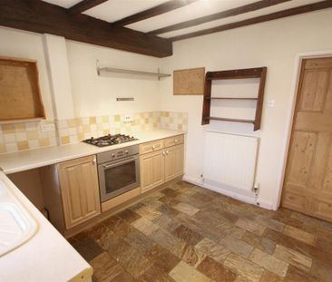 2 Bedroom House - Terraced To Let - Photo 4