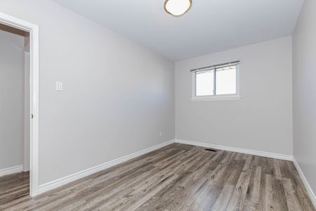 For Lease - 8 Dean Street, Brampton, Ontario - Photo 5