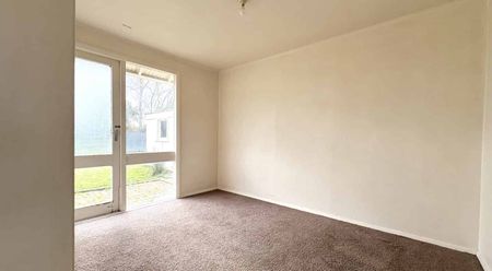 Four Bedroom Family Home - Photo 2