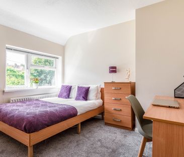 5 Bed Semi-Detached House, Hillside, BN2 - Photo 6