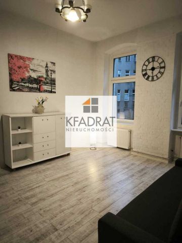 2 pokoje w centrum | Odświeżone | Niski czynsz - Zdjęcie 2