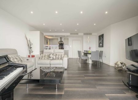 Ealing Road - Photo 2