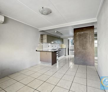 GROUND LEVEL MODERN UNIT! - Photo 5