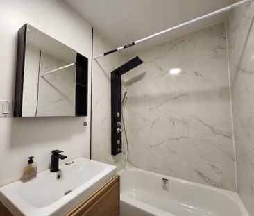 Appartement de 2 chambres non meublés avec grand jardin verdoyant - Photo 3