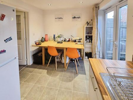 2 bedroom terraced house to rent - Photo 5