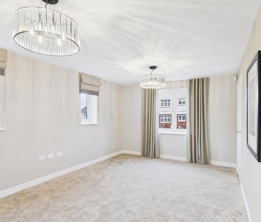 De Lisle Bush Way, Great Oldbury, Stonehouse - Photo 4