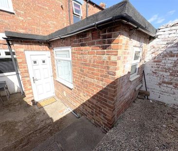 2 bedroom terraced house to rent - Photo 6