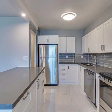 Macey Apartments - Photo 4