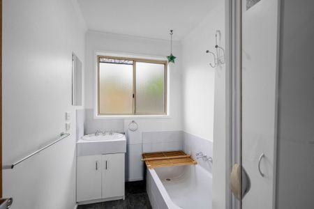 Modern Unit in a Prime Claremont Location - Photo 5